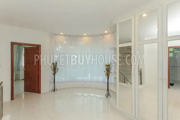 KAT5644: Exclusive Design 2-Storey Villa at Kata. Photo #21