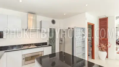 KAT5644: Exclusive Design 2-Storey Villa at Kata. Photo #41