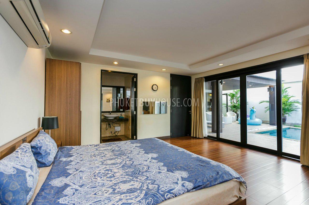 BAN5649: Pool Villa with 3 Bedroom near sandy Bang Tao beach. Photo #24