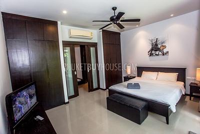 NAI5697: Amazing 3 Bedroom Villa in Nai Harn. Photo #3