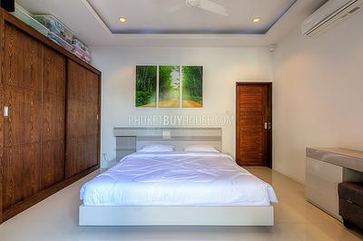 RAW5698: Modern 2 Bedroom Villa conveniently located in Rawai. Photo #4