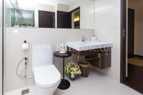 RAW5701: Two Bedroom Apartment in Rawai beach. Photo #8