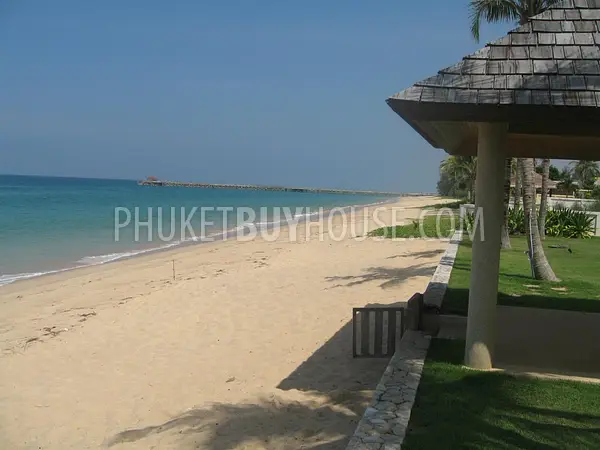 PHA5707: Fantastic 5-Bedroom Beachfront Villa, Natai Beach. Photo #6