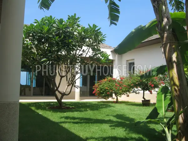 PHA5707: Fantastic 5-Bedroom Beachfront Villa, Natai Beach. Photo #9