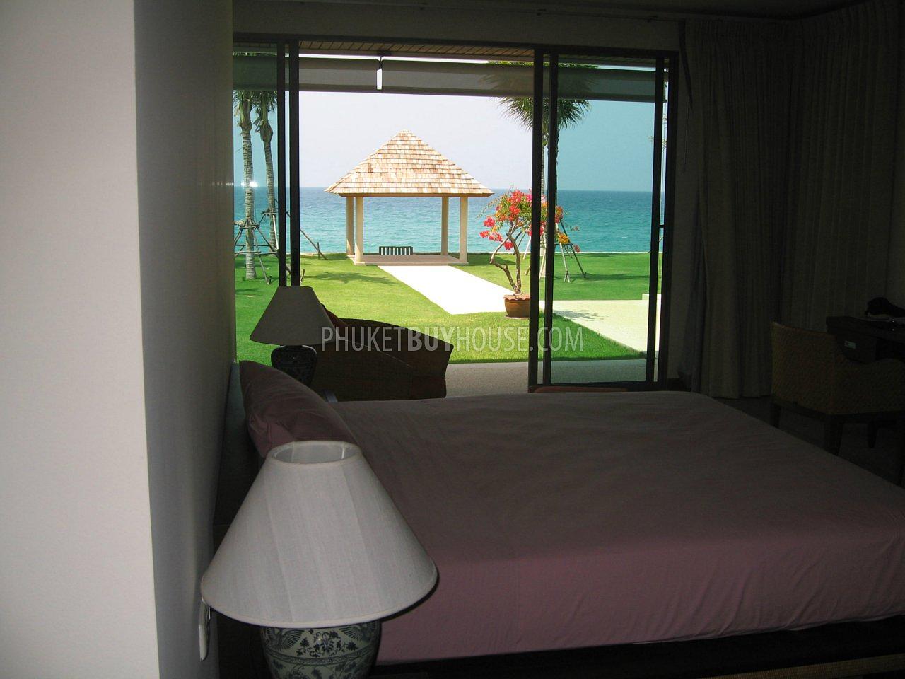 PHA5707: Fantastic 5-Bedroom Beachfront Villa, Natai Beach. Photo #15
