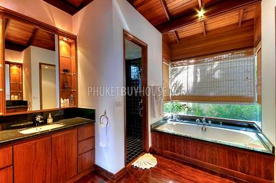 SUR5685: Stunning 5 Bedroom Villa With Sea View, Surin Beach. Photo #8