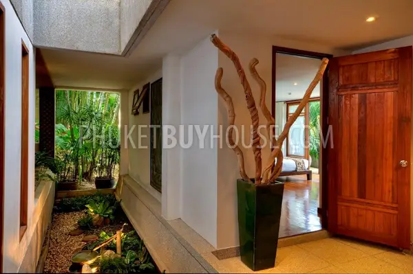 SUR5685: Stunning 5 Bedroom Villa With Sea View, Surin Beach. Photo #13