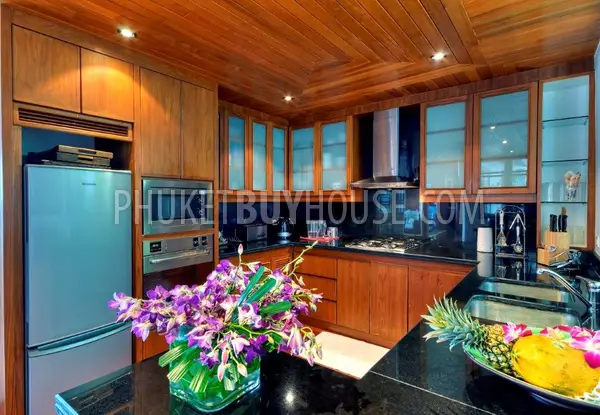 SUR5685: Stunning 5 Bedroom Villa With Sea View, Surin Beach. Photo #17