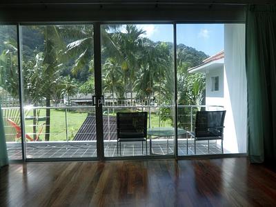 KAT5739: Lovely 6 Bedroom Villa in Kata Beach. Photo #9