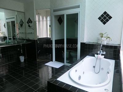 KAT5739: Lovely 6 Bedroom Villa in Kata Beach. Photo #13