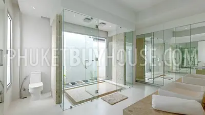 RAW5742: Luxury Class Villa in Italian Style, Rawai. Photo #8