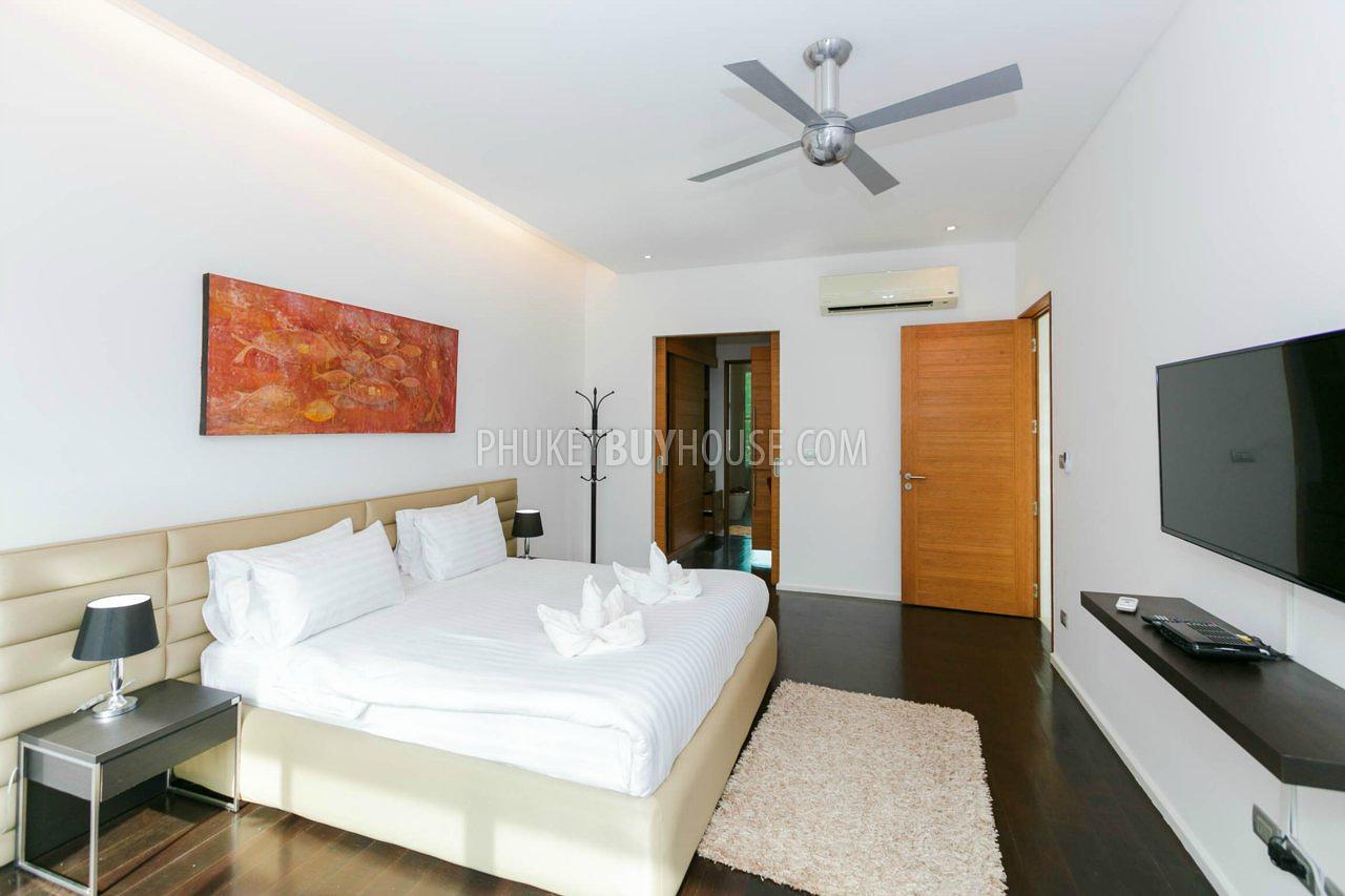 RAW5743: Luxurious 3- Bedroom Villa, Rawai Beach. Photo #10