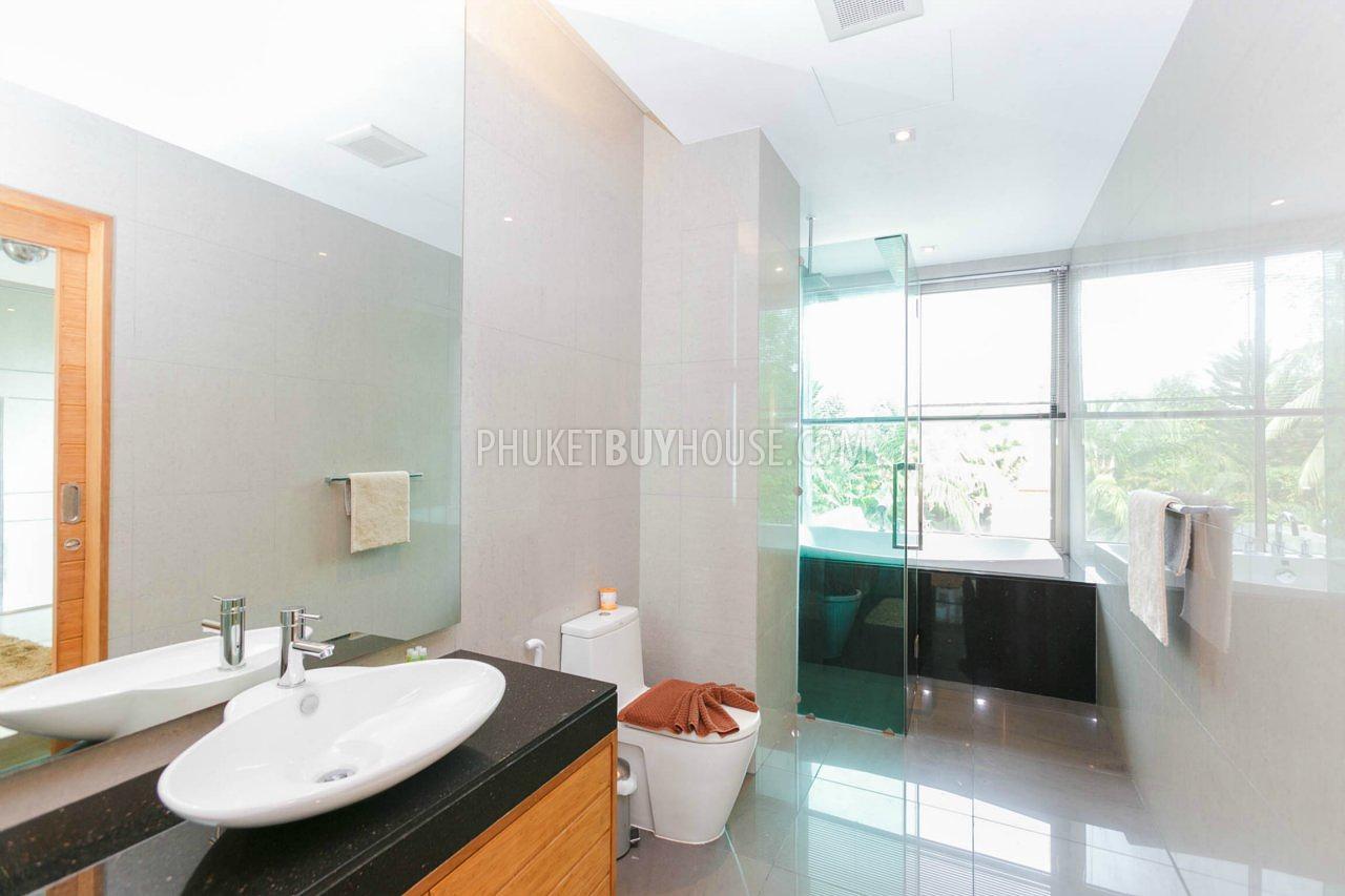 RAW5743: Luxurious 3- Bedroom Villa, Rawai Beach. Photo #13