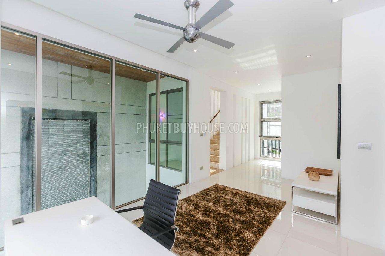 RAW5743: Luxurious 3- Bedroom Villa, Rawai Beach. Photo #15