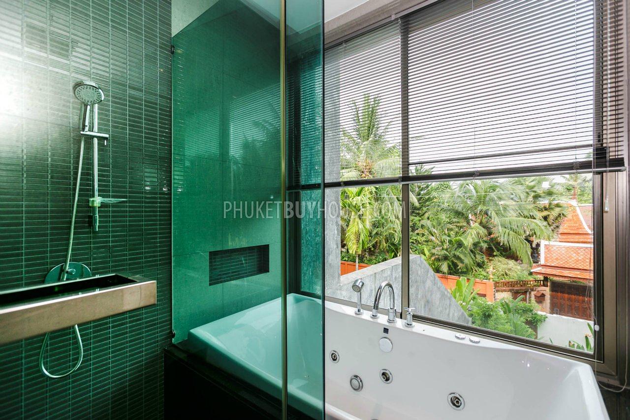RAW5743: Luxurious 3- Bedroom Villa, Rawai Beach. Photo #17
