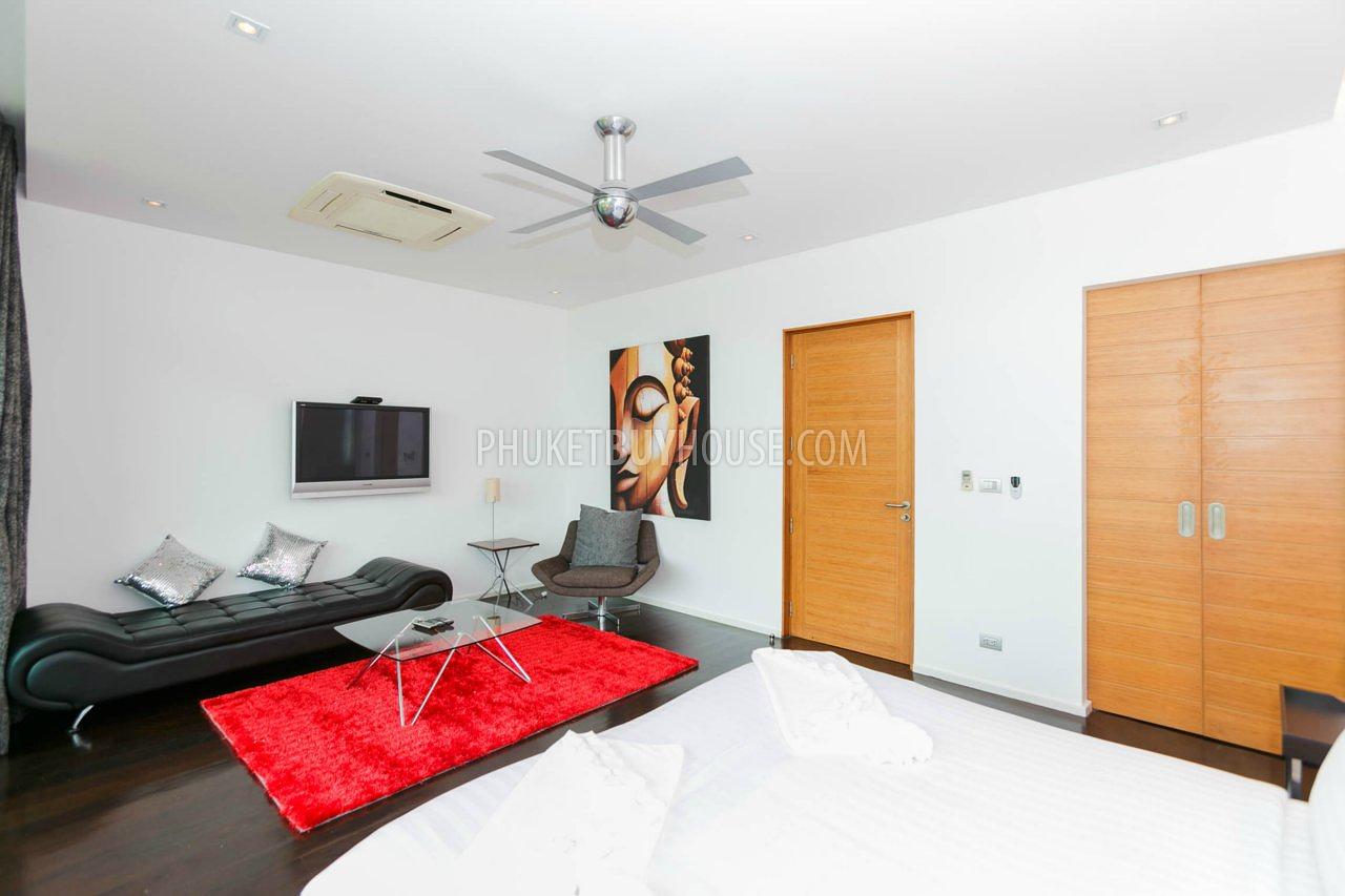 RAW5743: Luxurious 3- Bedroom Villa, Rawai Beach. Photo #25