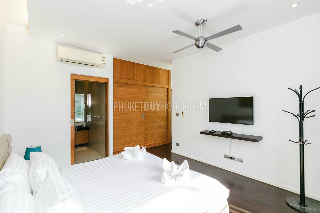 RAW5743: Luxurious 3- Bedroom Villa, Rawai Beach. Photo #33