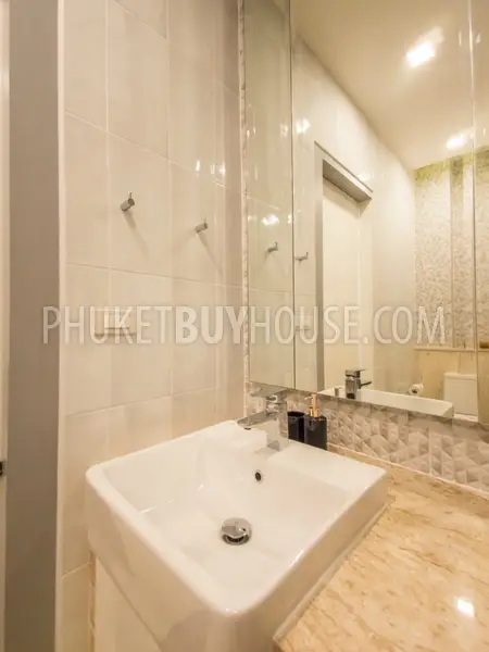 BAN5752: Magnificent 1 Bedroom Apartment with Sea side in Bang Tao. Fotoğraf #25