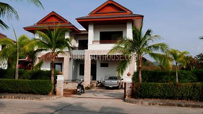 RAW5714: Luxury 6-Bedroom Villa in Peaceful Area, Rawai. Photo #12