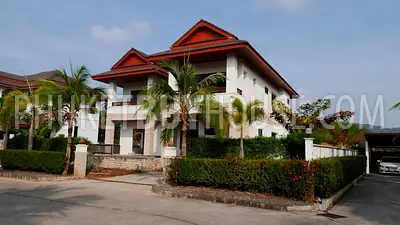 RAW5716: Elegant 4 Bedroom Pool Villa in Rawai. Фото #1