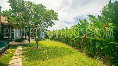 NAI5783: Wonderful Three-Bedroom Villa at Nai Harn. Fotoğraf #3