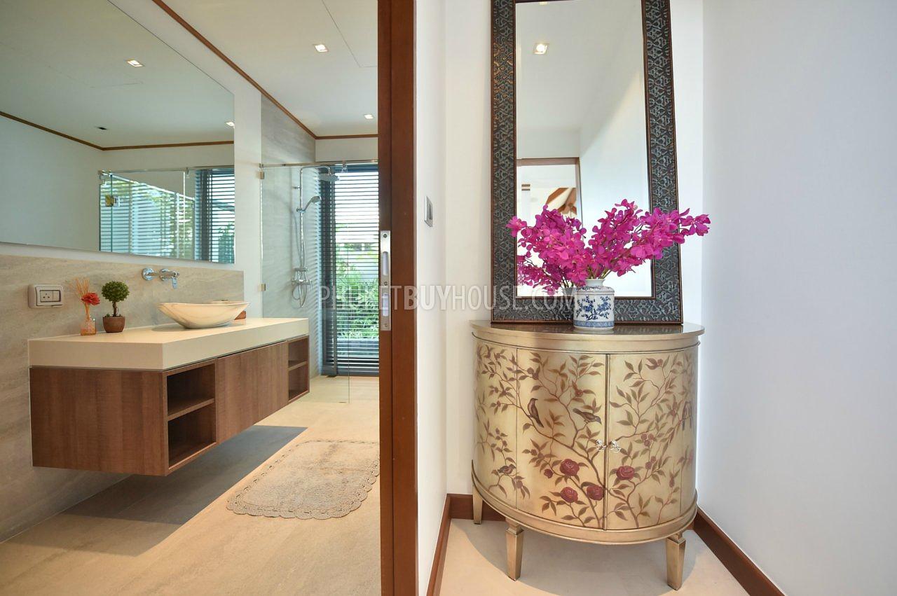 BAN5787: Fantastic 4- Bedroom Villa in Bang Tao. Photo #2