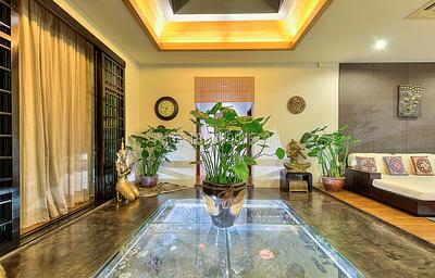 NAI5788: Elegant 3 Bedroom Villa in Nai Harn. Photo #16