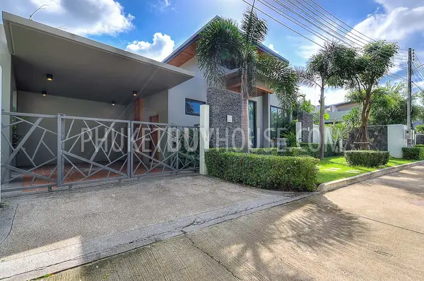 NAI5788: Elegant 3 Bedroom Villa in Nai Harn. Photo #25