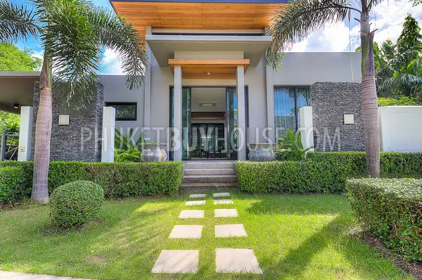 NAI5788: Elegant 3 Bedroom Villa in Nai Harn. Photo #26