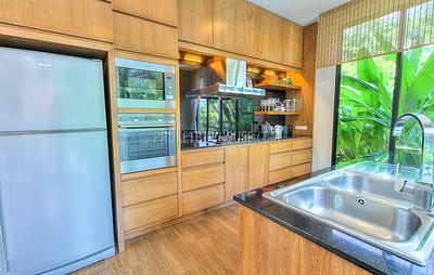 NAI5788: Elegant 3 Bedroom Villa in Nai Harn. Photo #37