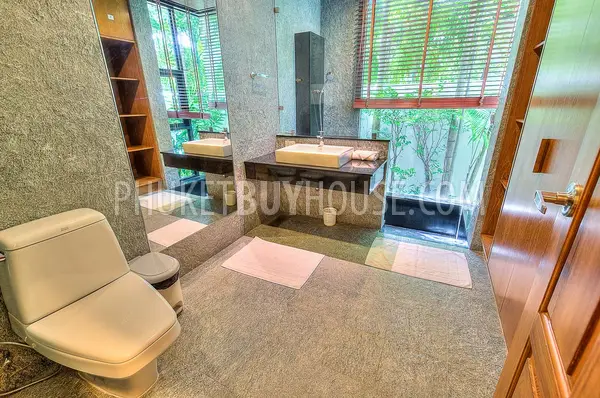 NAI5788: Elegant 3 Bedroom Villa in Nai Harn. Photo #45
