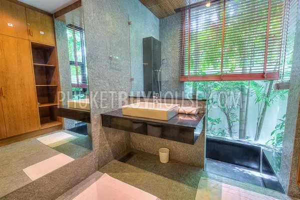 NAI5788: Elegant 3 Bedroom Villa in Nai Harn. Photo #46