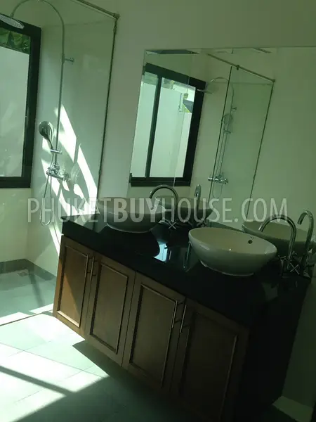 NAI5790: Comfortable Two Bedroom Villa in Nai Harn. Photo #12