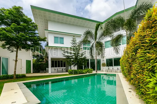 NAI5791: Modern 5-Bedroom Villa in Nai Harn. Photo #2