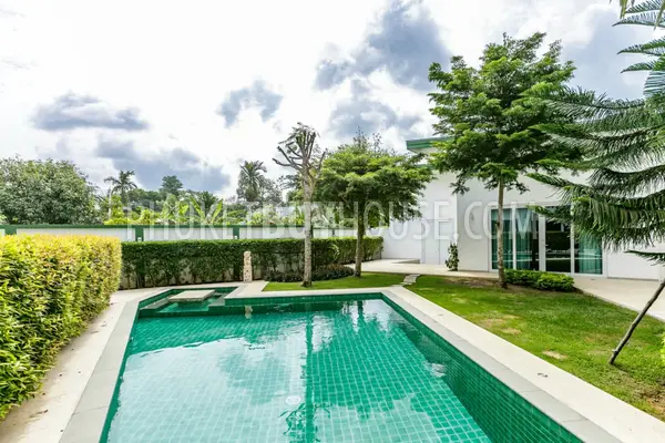 NAI5791: Modern 5-Bedroom Villa in Nai Harn. Photo #11