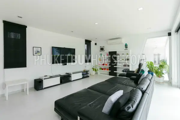 NAI5791: Modern 5-Bedroom Villa in Nai Harn. Photo #14