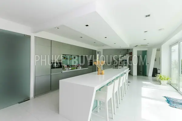 NAI5791: Modern 5-Bedroom Villa in Nai Harn. Photo #19