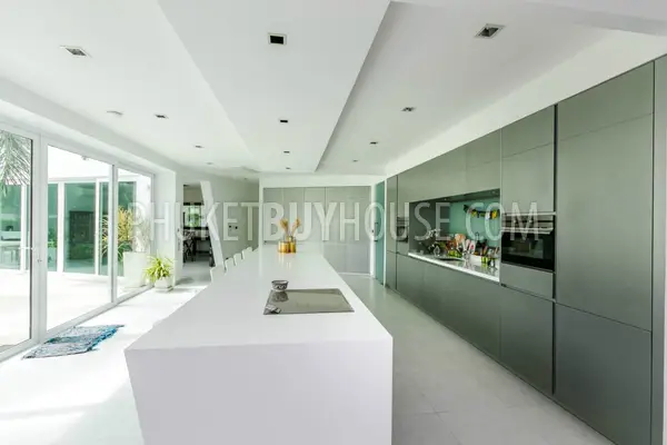 NAI5791: Modern 5-Bedroom Villa in Nai Harn. Photo #20