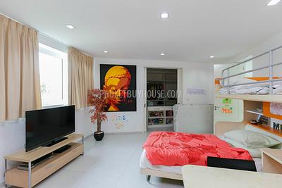 NAI5791: Modern 5-Bedroom Villa in Nai Harn. Photo #32