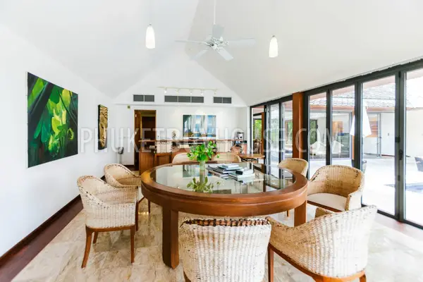 RAW5800: Magnificent Villa with Contemporary Design and Tranquility Environment. Fotoğraf #7