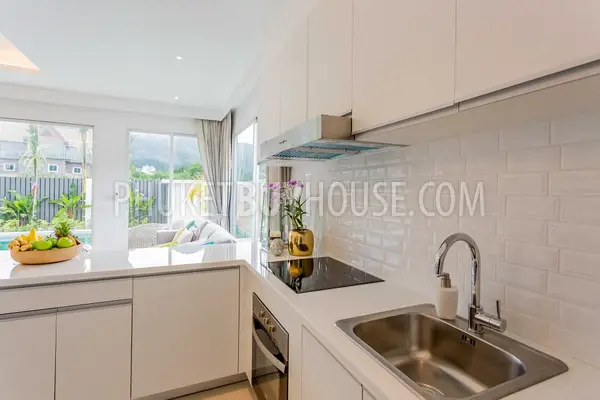 KAM5771: Marvelous 3-Bedroom Pool Villa in gated complex within 1 km to Kamala beach. Photo #22