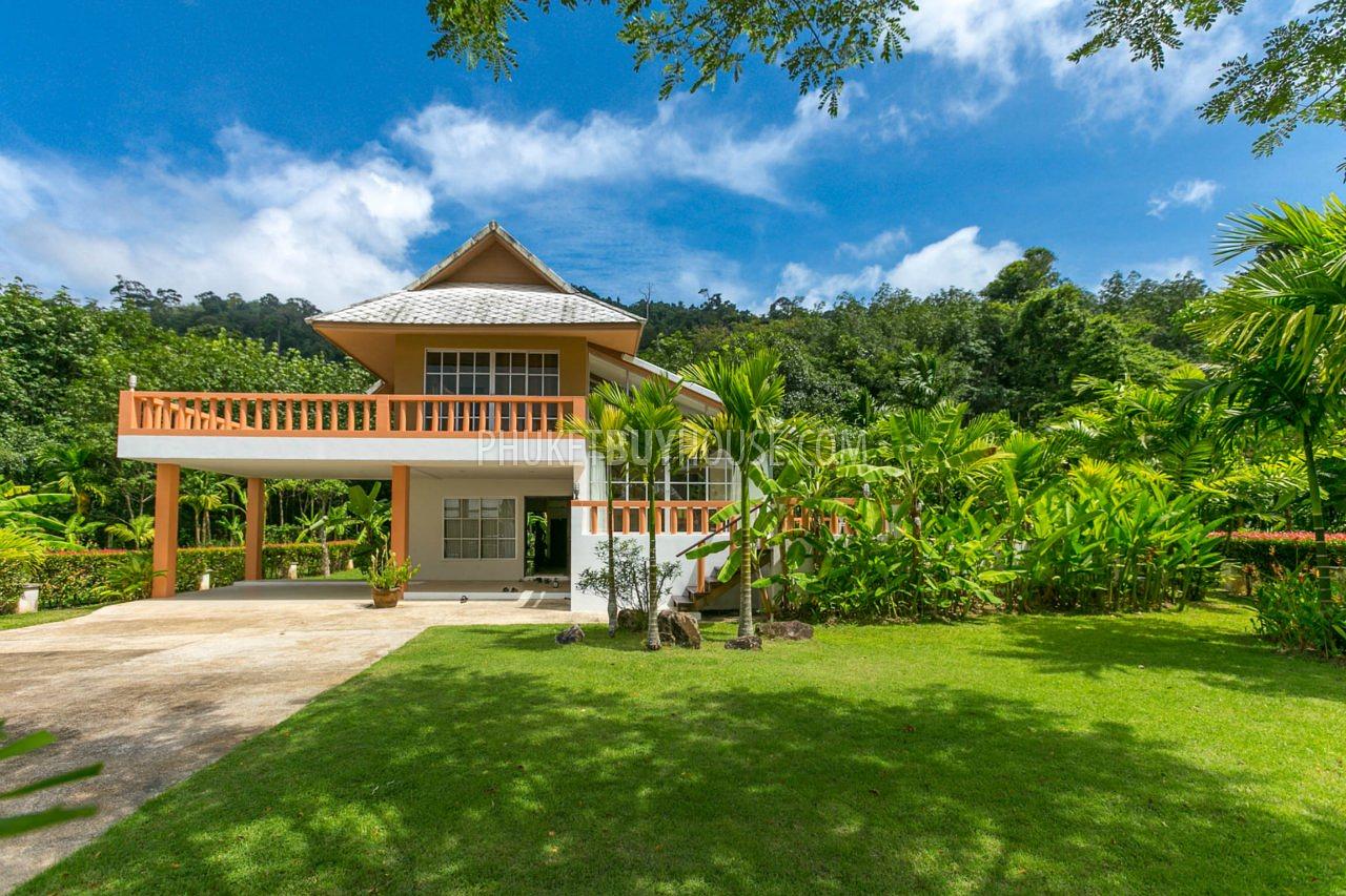NAT5821: Magnificent Two-Storey Villa at Nai Thon. Photo #6