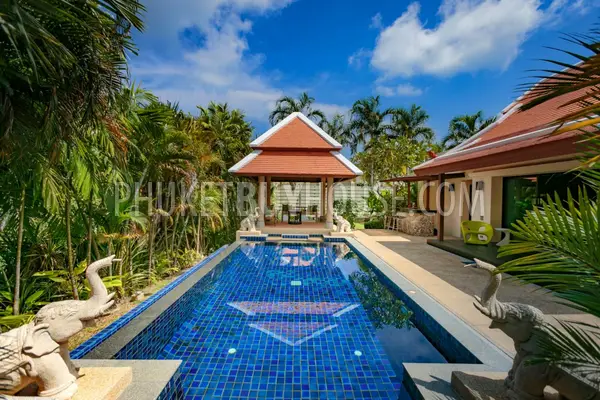 NAI5824: Contemporary Villa is 350 sqm near Naiharn Beach. Photo #10