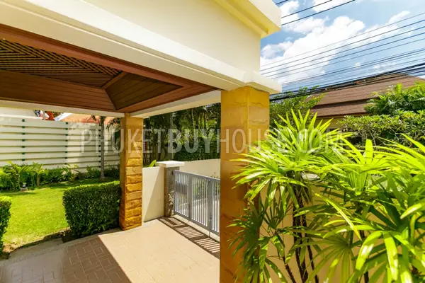 NAI5824: Contemporary Villa is 350 sqm near Naiharn Beach. Photo #13