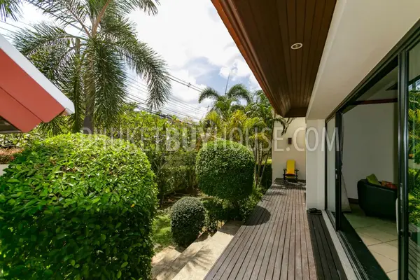 NAI5824: Contemporary Villa is 350 sqm near Naiharn Beach. Photo #14