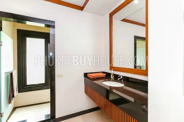NAI5824: Contemporary Villa is 350 sqm near Naiharn Beach. Photo #22