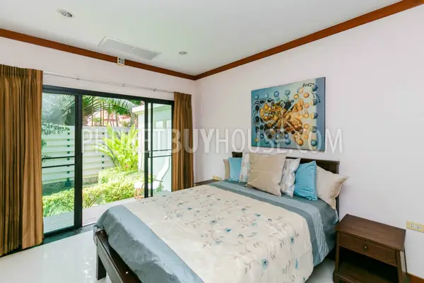 NAI5824: Contemporary Villa is 350 sqm near Naiharn Beach. Photo #24