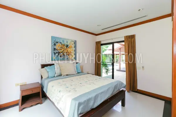 NAI5824: Contemporary Villa is 350 sqm near Naiharn Beach. Photo #25