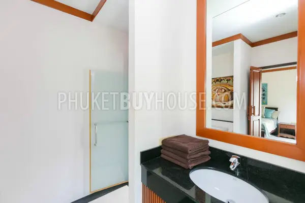NAI5824: Contemporary Villa is 350 sqm near Naiharn Beach. Photo #27