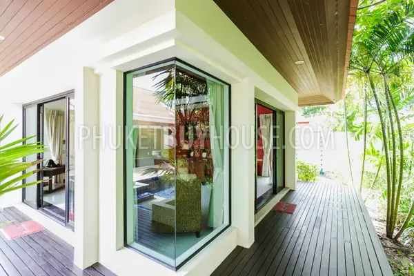 NAI5824: Contemporary Villa is 350 sqm near Naiharn Beach. Photo #40